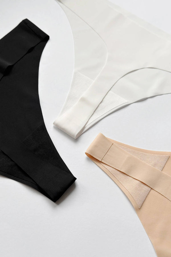 GORTEKS-IMP Blanca seamless thong with lace back triple pack