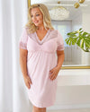 Cămașă de noapte damă plus size din viscoză cu dantelă, model LINDA, culoare roz pudrat