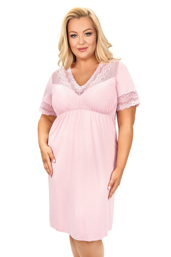 Cămașă de noapte damă plus size din viscoză cu dantelă, model LINDA, culoare roz pudrat